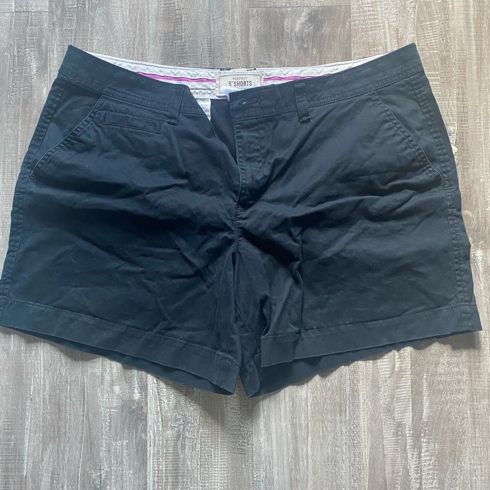 Old Navy 5” black shorts